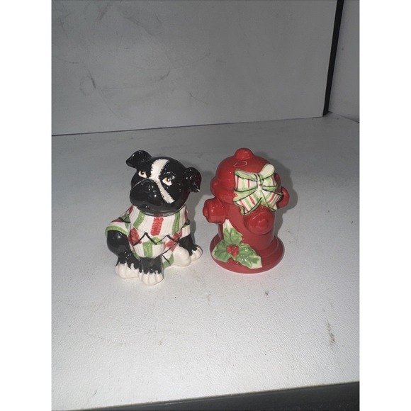 Bulldog Other - Salt And Pepper‎ Shaker. A Black And White Bulldog Wearing A Plaid Sweater.